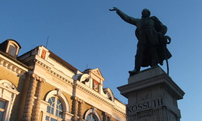 Statue of Lajos Kossuth