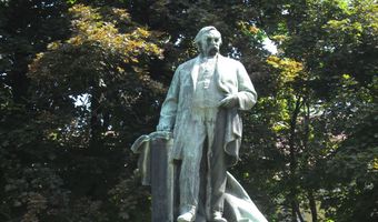 Statue von Ferenc Deak
