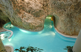 Cave Bath**** Miskolctapolca