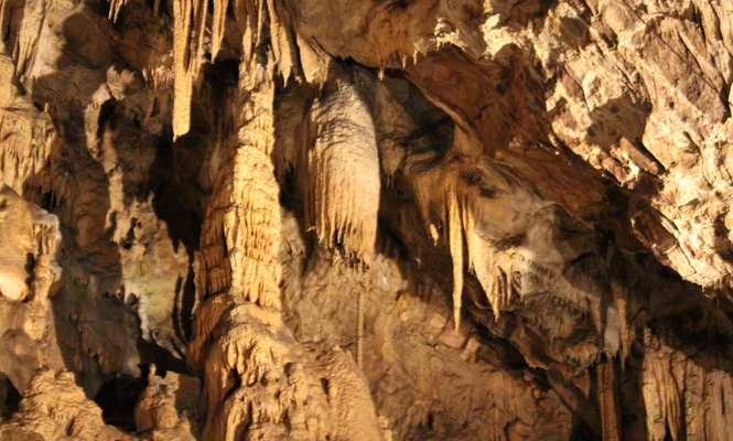 Szent István Tropfsteinhöhle
