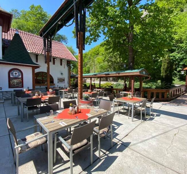 Molnár Csárda Restaurant