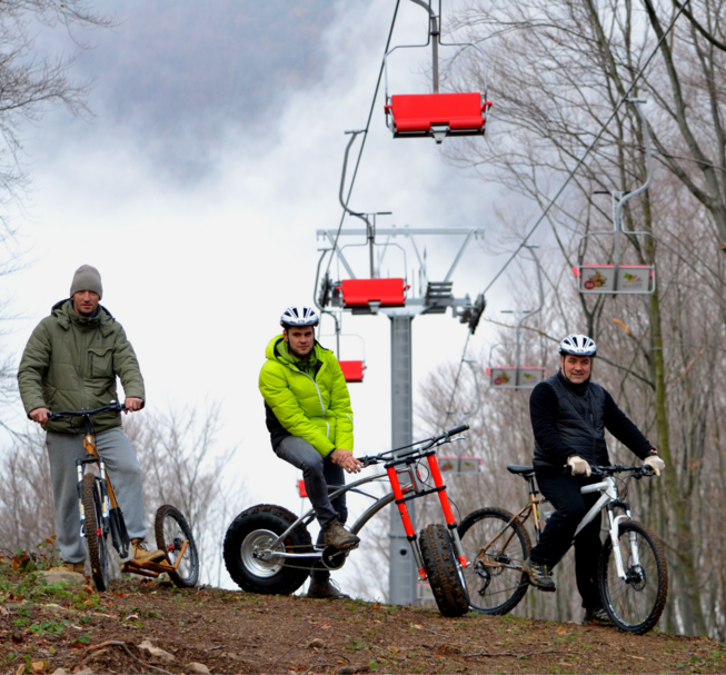 Chairlifts park in Lillafüred (EN)