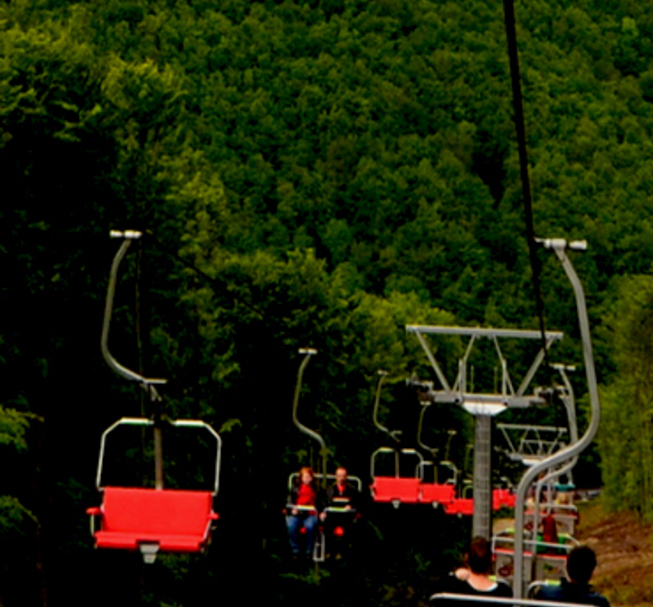 Chairlifts park in Lillafüred (EN)