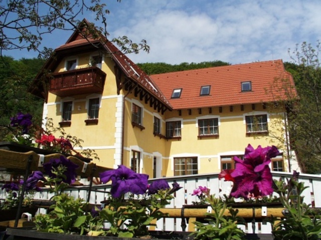 Hotel Szeleta***