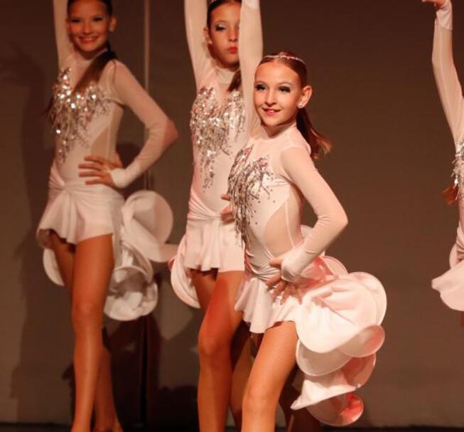 Christmas gala with the Ködmön Formation Dance Ensemble