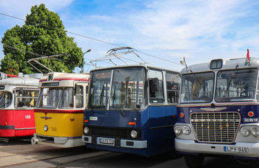 Nosztalgiajárművek közlekednek Miskolc város napján