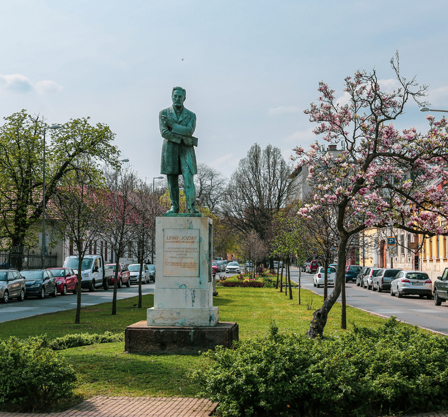 Deak Ferenc Square (EN)