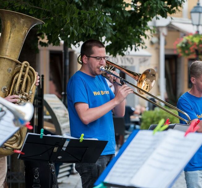 Shake It Up! - Utcazene Miskolcon
