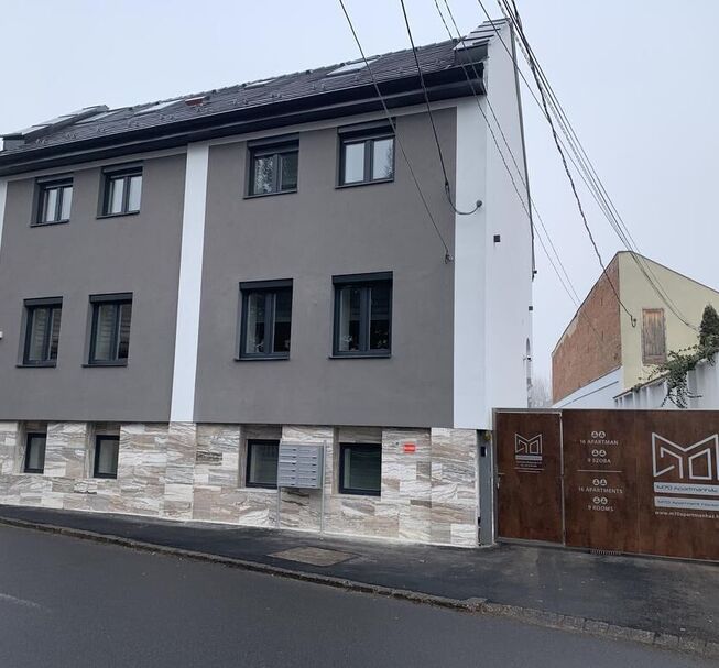 M70 Apartmanház