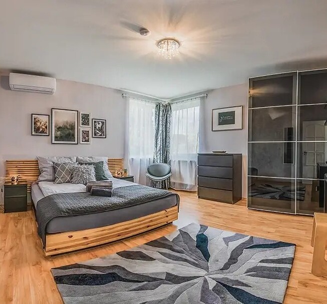 Riverside Apartman****