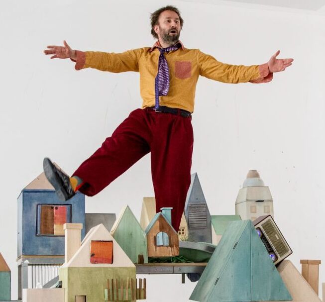 Julia Donaldson: The Smartest Giant in Town – Children\'s Theatre Performance
