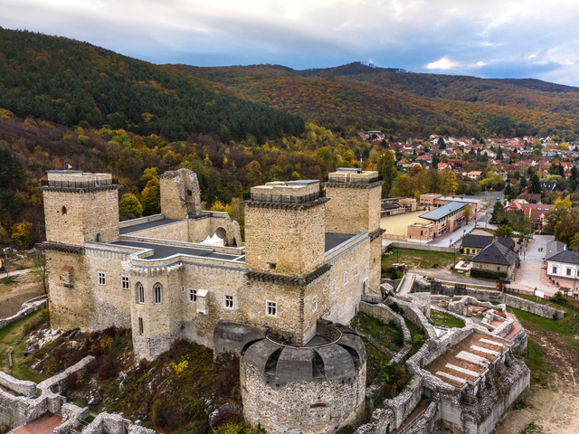 Die Burg der Königinnen - Diósgyőr